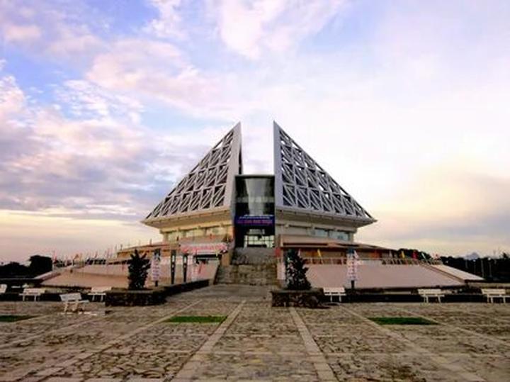 Hotspot Matrix và Chuyển đổi số – chuyên ngành học của tương lai vừa “đổ bộ” Trường Đại